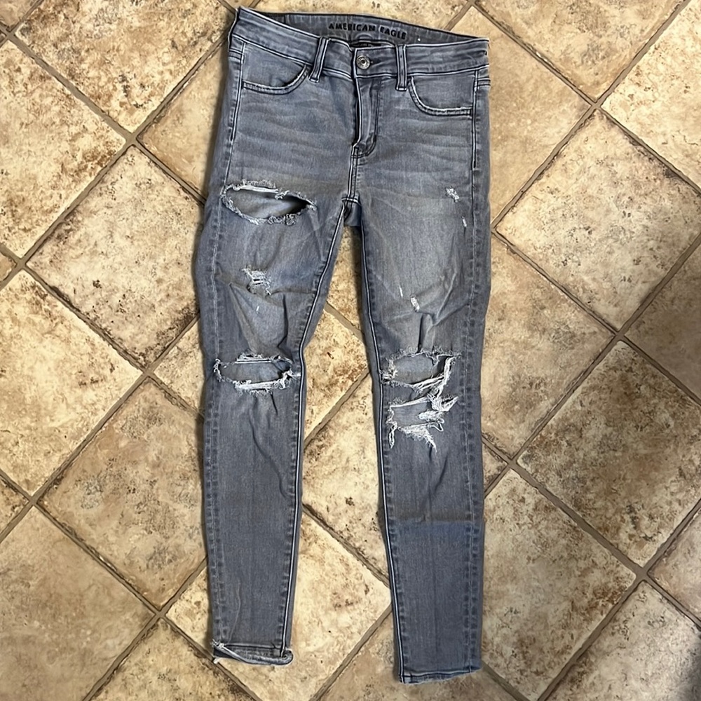 American Eagle Gray Jeans size 4 short